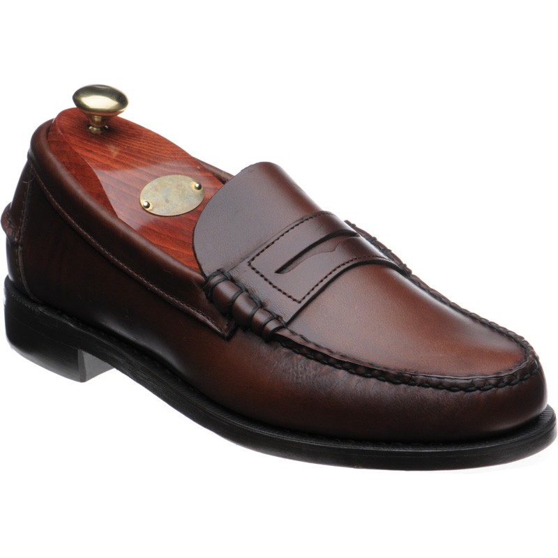 Sebago shoes | Sebago | Classic loafers in Brown Cinnamon at Herring Shoes