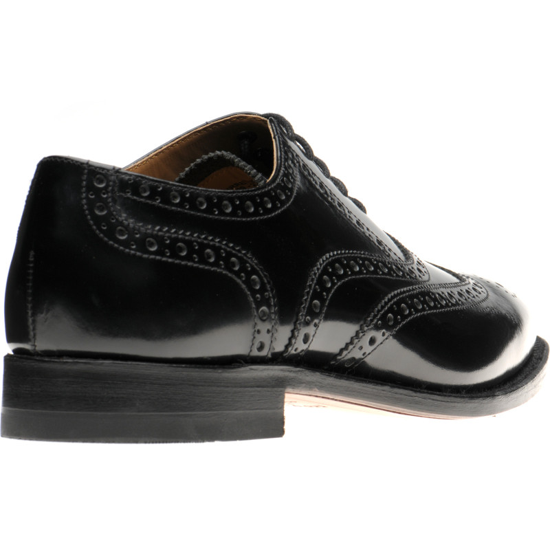 Herring shoes Herring Classic Surrey II brogues in Black