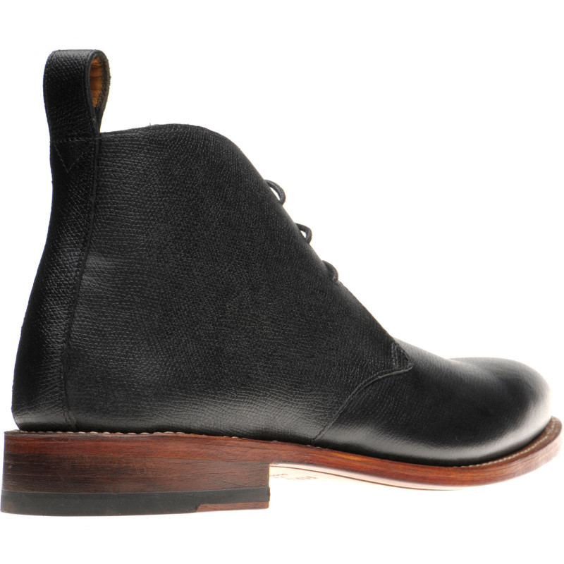 Herring shoes Herring Classic Cosdon Chukka boots in Black Grain at