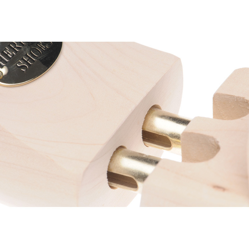 Herring shoes Herring Shoe Care Double Pack of Expanding Shoe Trees in Pine Wood at Herring Shoes