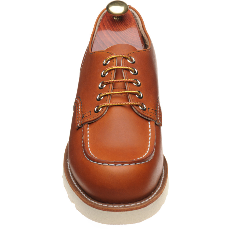 Red Wing shoes Red Wing Heritage Shop Moc Oxford rubber soled Derby shoes in Oro Legacy at Herring Shoes