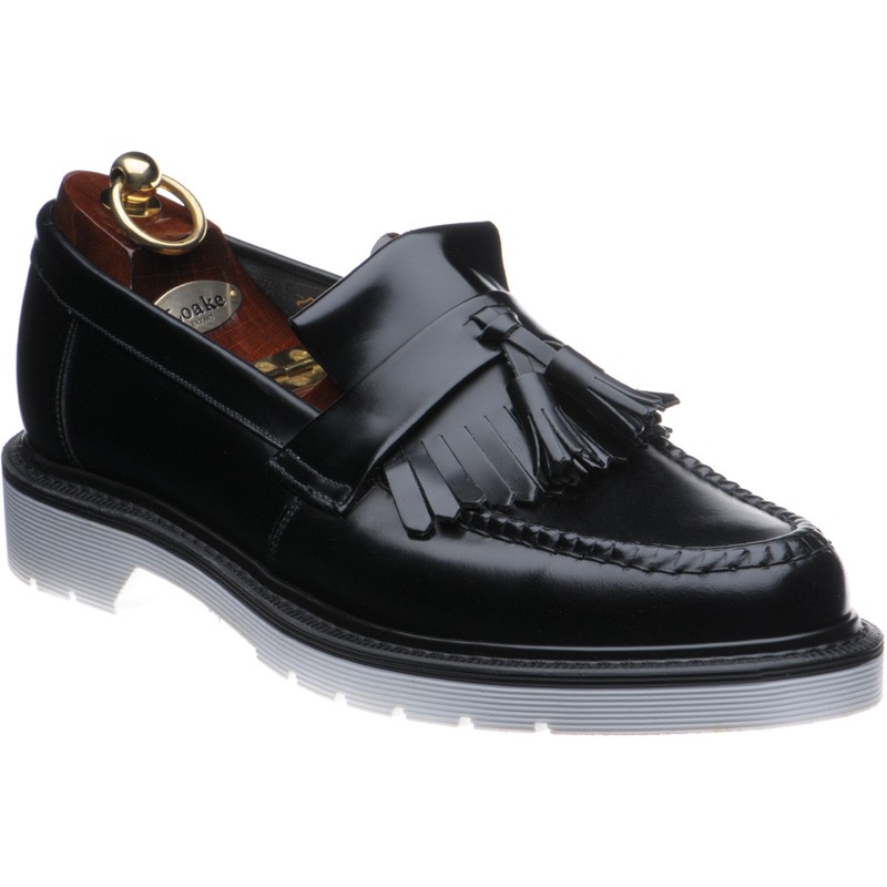 Loake shoes Loake Shoemaker 623OLD rubbersoled loafers in Black