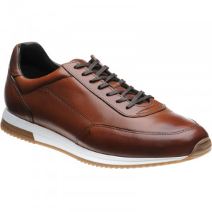 Mens dress hotsell trainers uk